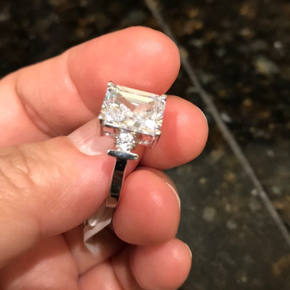 Jewels by Park Lane ring size 8 - Picture 3 of 5